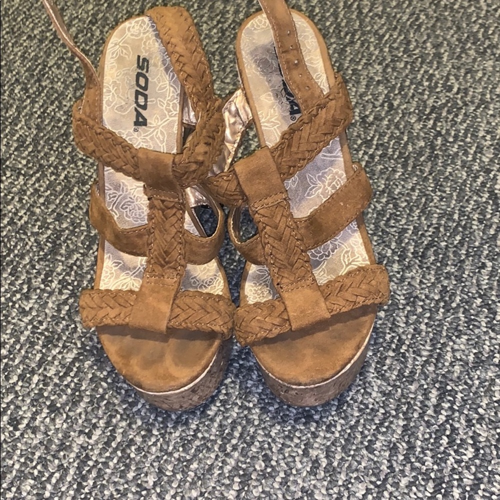 Brown Wedges